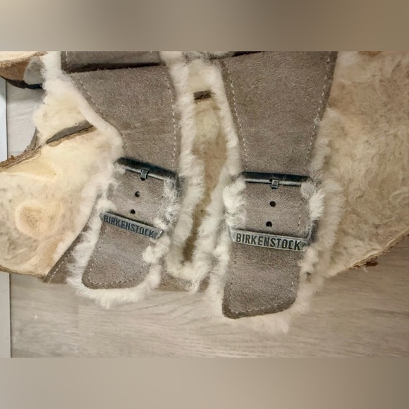 Womens Birkenstock Arizona Sz 41 US 10 Sherpa Fur Suede Shearling Sandals - Picture 3 of 8